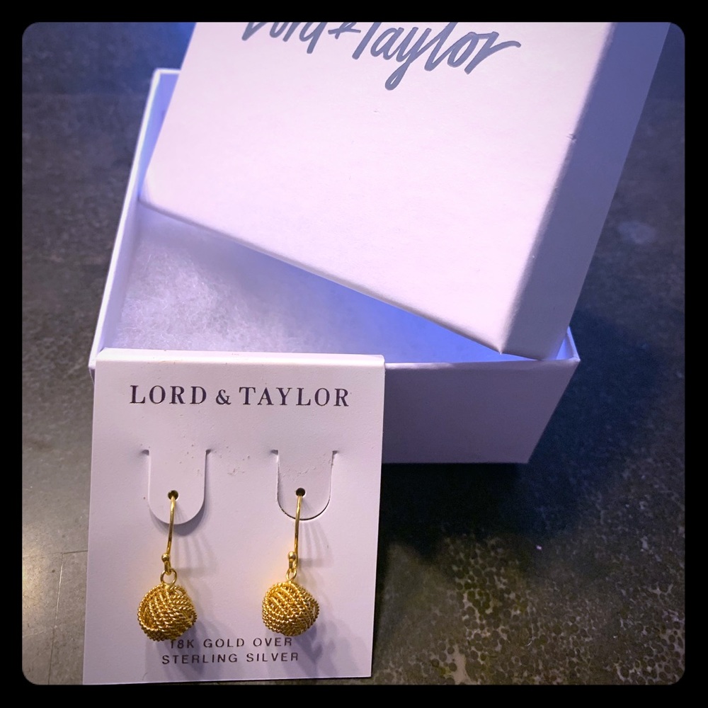 NWT - Earrings